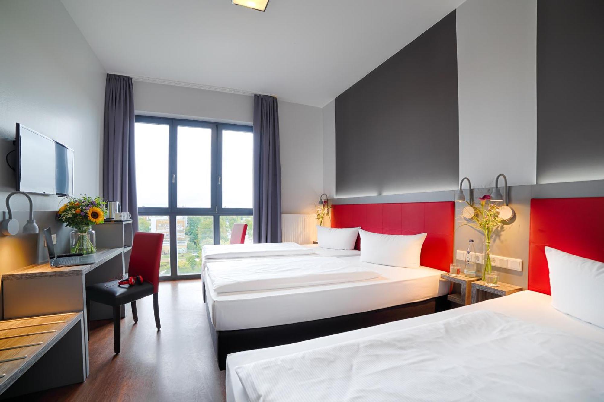 H+ Hotel 4Youth Berlin Eksteriør billede